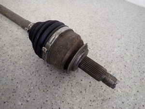 SUBARU IMPREZA III GH 07- 2.0D PÓŁOŚ PRZEDNIA PRAWA 3/7 MINIATURA