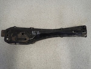 TOYOTA COROLLA E12 HB 02-07 BELKA WZDŁUŻNA 1/4 MINIATURA