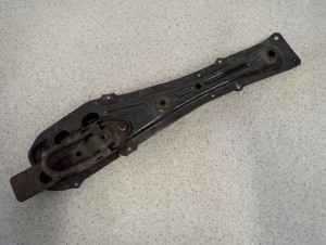 TOYOTA COROLLA E12 HB 02-07 BELKA WZDŁUŻNA 4/4 MINIATURA