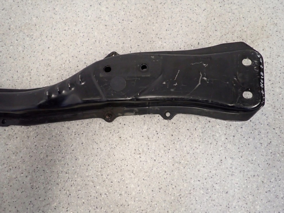 TOYOTA AVENSIS T22 97-02 BELKA ZAWIESZENIA WZDŁUŻNA 3/6