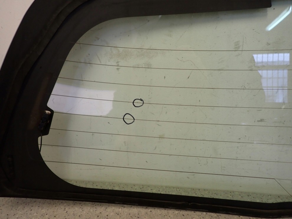 HONDA JAZZ 02-07 SZYBA TYLNA W KLAPE BAGAŻNIKA 7/7