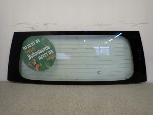 SUZUKI IGNIS 00-03 SZYBA TYLNA W KLAPE BAGAŻNIKA