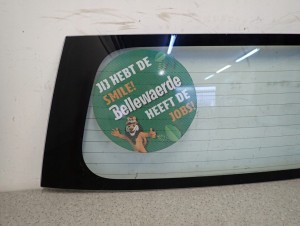 SUZUKI IGNIS 00-03 SZYBA TYLNA W KLAPE BAGAŻNIKA 2/5 MINIATURA