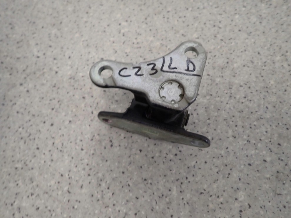 MITSUBISHI COLT 04- ZAWIAS DRZWI PRZEDNI LEWY DOLNY OGRANICZNIK 5/8