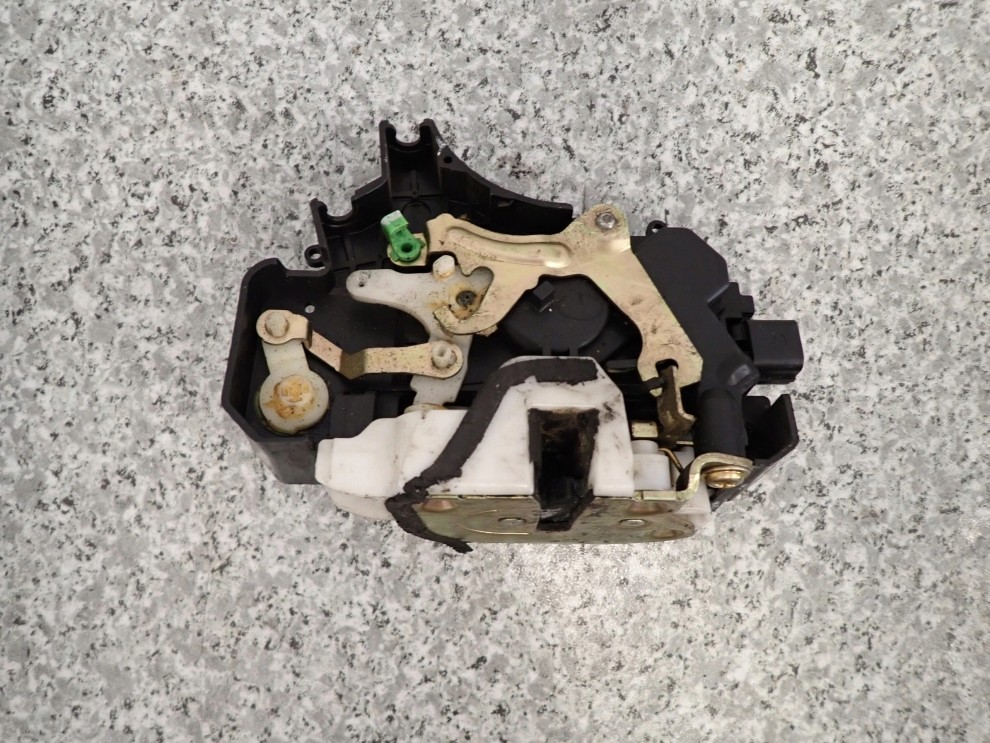 MITSUBISHI COLT 3D 5D 04- CZ3 ZAMEK DRZWI PRZEDNICH LEWYCH EUROPA 1/3