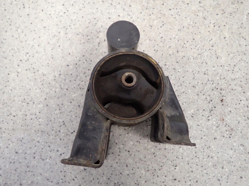 HYUNDAI i30 1.6 CRDI 07-11 PODUSZKA SILNIKA TYLNA 1/4