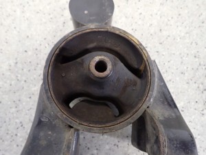 HYUNDAI i30 1.6 CRDI 07-11 PODUSZKA SILNIKA TYLNA 2/4 MINIATURA