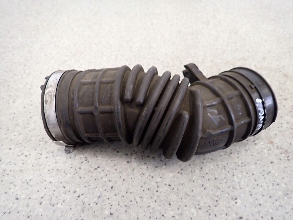 SUZUKI LIANA 02-07 1.3 BENZ RURA POWIETRZA 3/4