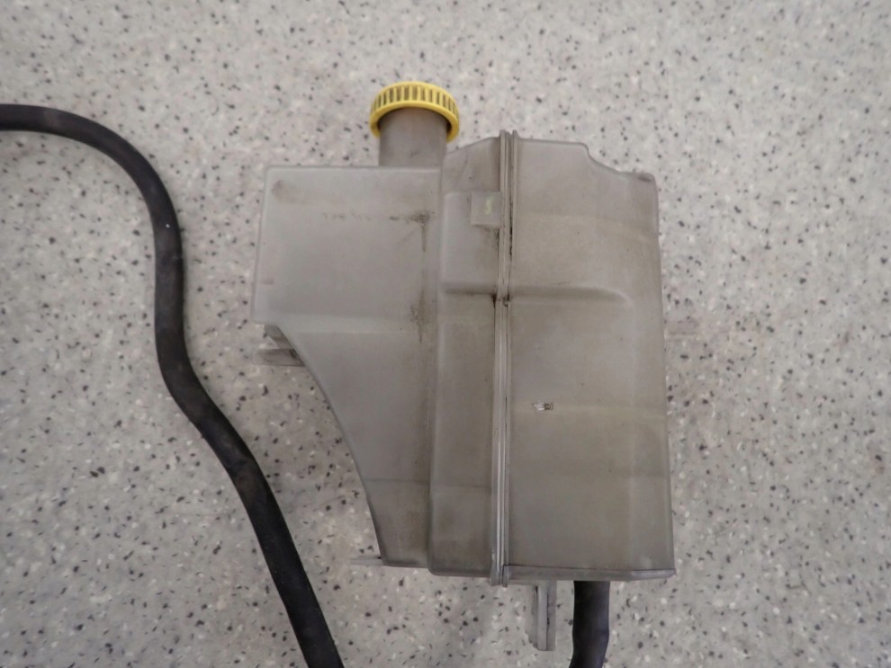 NISSAN NOTE E11 MICRA K12 1.2i 1.4i 06-12 ZBIORNICZEK WYRÓWNAWCZY 2/6