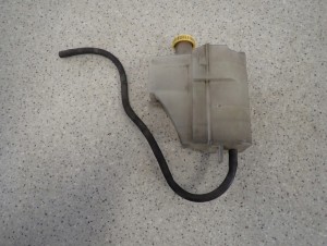 NISSAN NOTE E11 MICRA K12 1.2i 1.4i 06-12 ZBIORNICZEK WYRÓWNAWCZY 1/6 MINIATURA