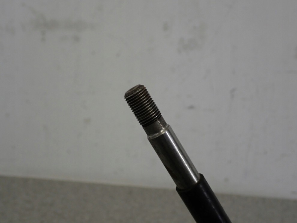 TOYOTA YARIS I 99-05 LEWAREK DŹWIGNIA ZMIANY BIEGÓW 4/5