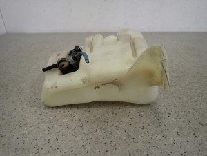 NISSAN MICRA K12 03-10 ZBIORNICZEK PŁYNU DO SPRYSKIWACZY 3.5L 2/4 MINIATURA