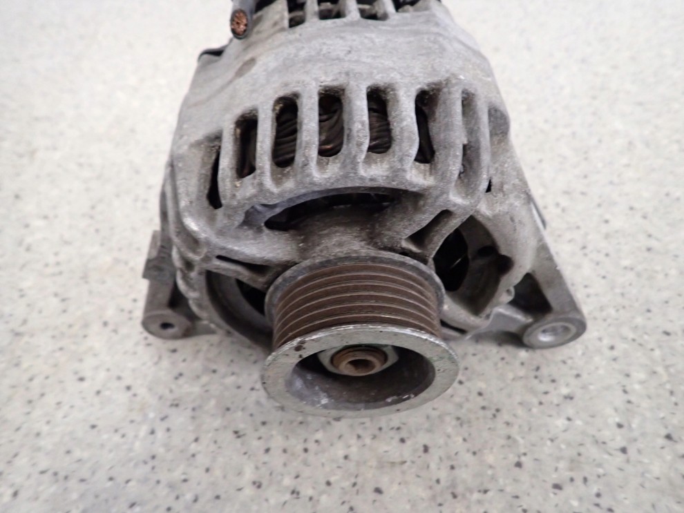 TOYOTA AURIS 1.4i 06-09 ALTERNATOR 7/8