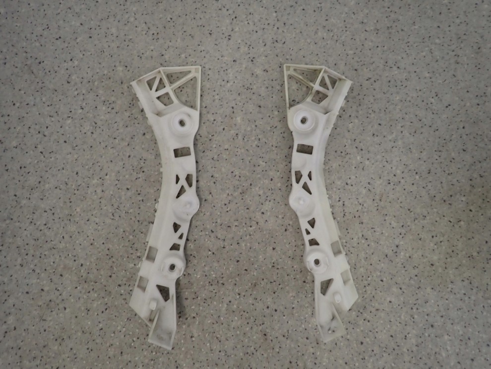 MAZDA 3 MAZDA3 HB 03- ŚLIZG ZDERZAKA TYLNY LEWY LUB PRAWY 2/8