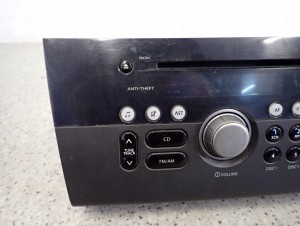 SUZUKI SWIFT 05-09 RADIO BEZ MP3 3/8 MINIATURA