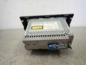 SUZUKI SWIFT 05-09 RADIO BEZ MP3 7/8 MINIATURA