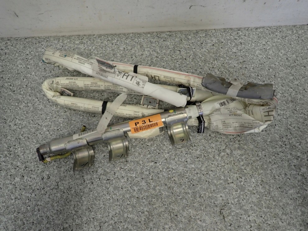 TOYOTA COROLLA VERSO II 2004- KURTYNA LEWA 2/6