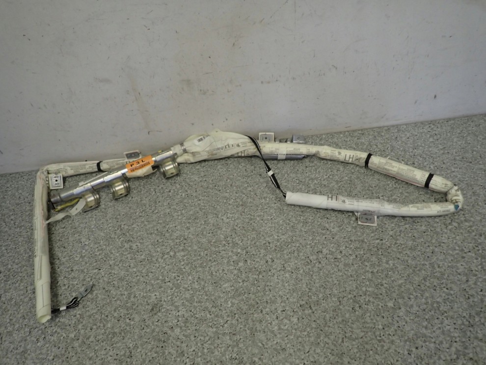 TOYOTA COROLLA VERSO II 2004- KURTYNA LEWA 5/6