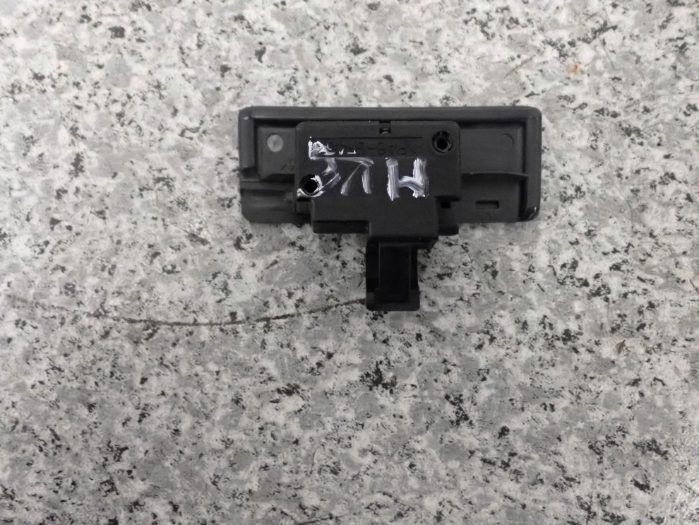 SUZUKI SWIFT HB 04-09 5D ZAMEK SCHOWKA PASAŻERA W KABINIE 5/7