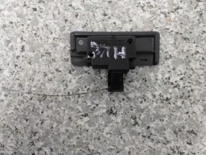 SUZUKI SWIFT HB 04-09 5D ZAMEK SCHOWKA PASAŻERA W KABINIE 5/7 MINIATURA
