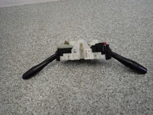 MITSUBISHI LANCER VII 04-07 PRZEŁĄCZNIK ZESPOLONY ŚWIATEŁ WYCIERACZEK 5/6 MINIATURA