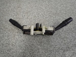 MITSUBISHI LANCER VI 96-02 PRZEŁĄCZNIK ZESPOLONY ŚWIATEŁ WYCIERACZEK 7/7 MINIATURA