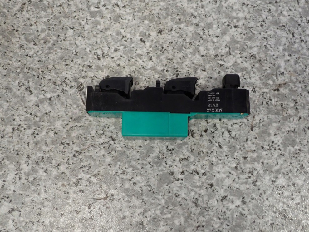 SUZUKI IGNIS 00-03 PANEL SZYB 2 SZYBY PRZEŁĄCZNIK 6/7