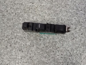 SUZUKI IGNIS 00-03 PANEL SZYB 2 SZYBY PRZEŁĄCZNIK 3/7 MINIATURA