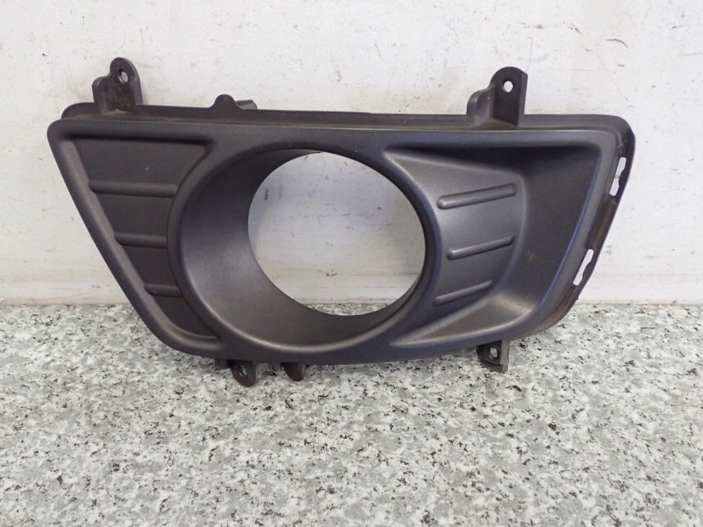 KIA CARENS III 06-11 KRATKA HALOGENU LEWA 2/5