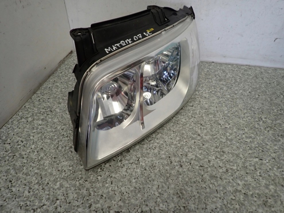 HYUNDAI MATRIX 05-07 LAMPA PRZEDIA LEWA 4/8