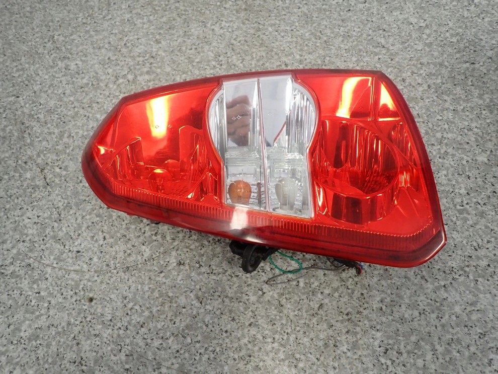 LACETTI NUBIRA KOMBI 03- LAMPA TYLNA LEWA 2/5