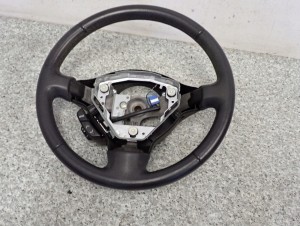 TOYOTA YARIS 03-05 FR KIEROWNICA KOŁO KIEROWNICY