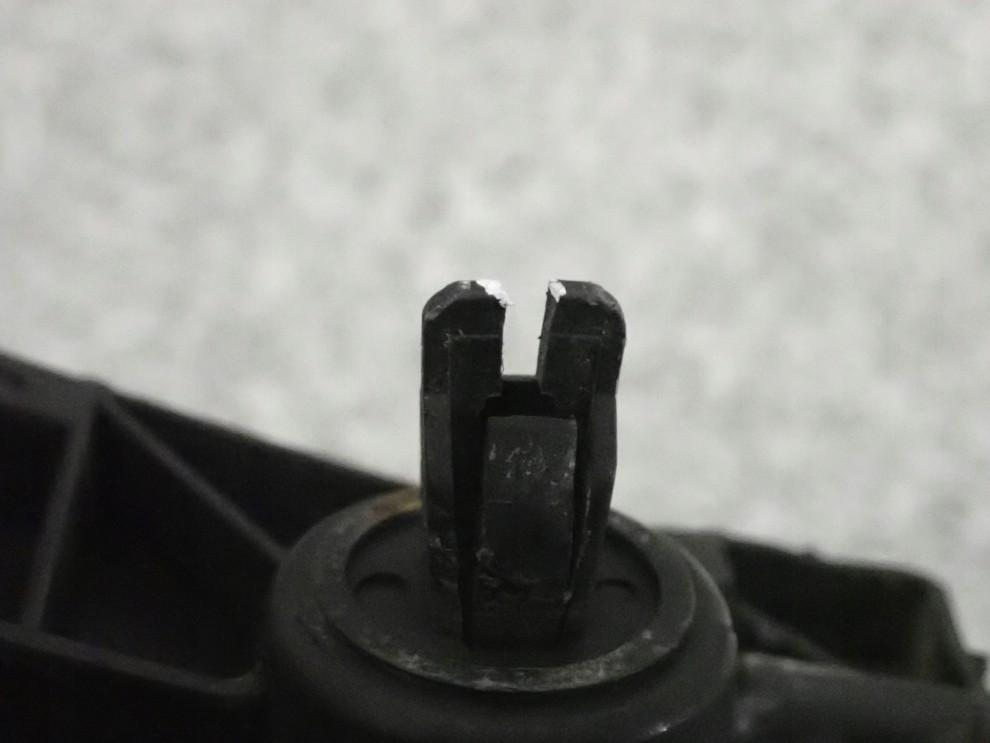 MAZDA 2 II 07- DE ŚLIZG ZDERZAKA PRZEDNI PRAWY 5/5