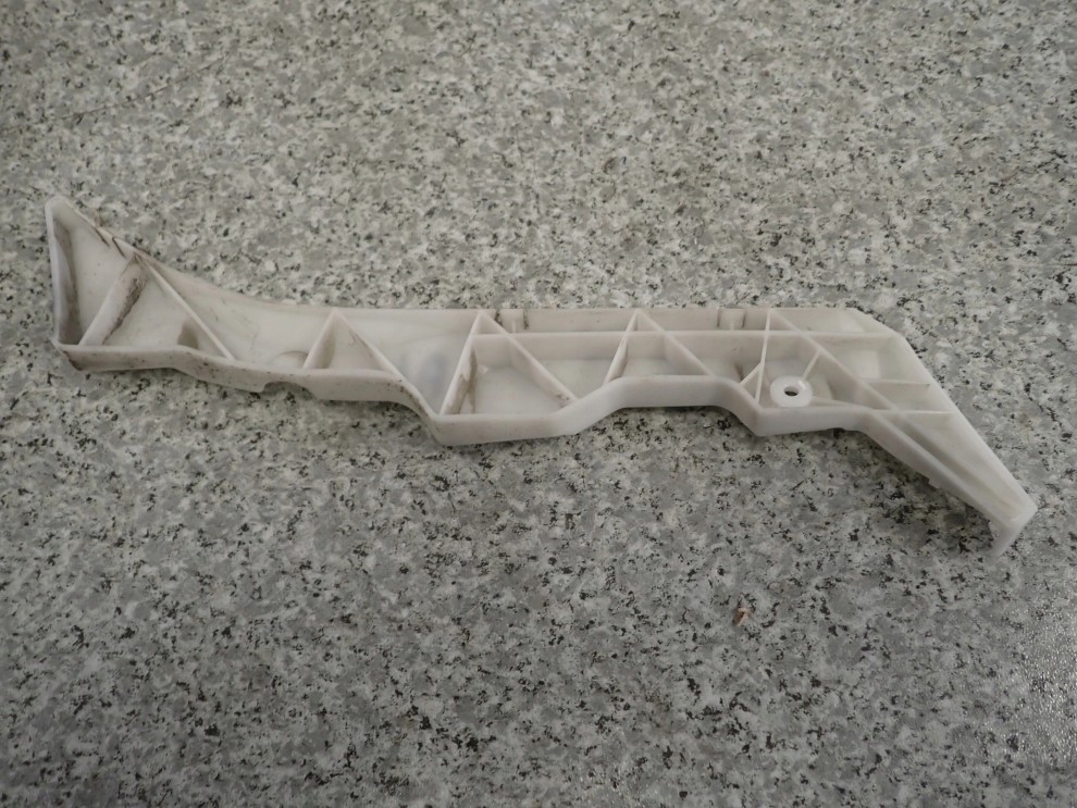 MAZDA 6 MAZDA6 KOMBI 02-07 ŚLIZG ZDERZAKA TYLNY LEWY 4/4