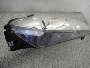 MAZDA 6 5d 02-05 LAMPA PRZEDNIA PRAWA REFLEKTOR 8/9 MINIATURA