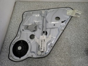 KIA CEED HATCHBACK 06- PODNOŚNIK SZYBY TYLNY LEWY 4/5 MINIATURA
