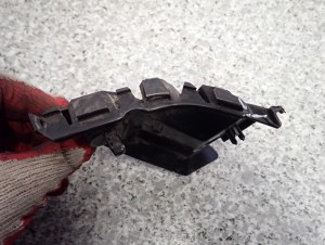 TOYOTA AYGO 06-12 ŚLIZG ZDERZAKA PRZEDNI LEWY 3/5 MINIATURA