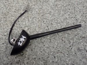SUZUKI SWIFT IV MK7 10- ANTENA DACHOWA 2/4 MINIATURA