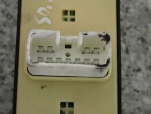 HYUNDAI SANTA FE 01- PANEL STROWANIA SZYBAMI PRZEDNI LEWY PRZEŁĄCZNIK 7/8 MINIATURA