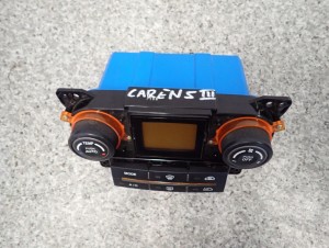 KIA CARENS III 06- PANEL STEROWANIE NAWIEWU 2/4 MINIATURA