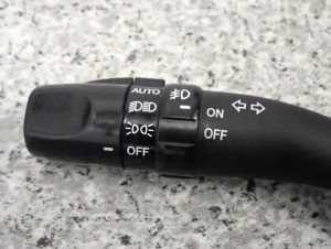 KIA CARENS III 06-11 PRZEŁĄCZNIK ŚWIATEŁ 2/4 MINIATURA