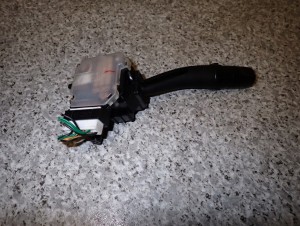 KIA CARENS III 06-11 PRZEŁĄCZNIK ŚWIATEŁ 4/4 MINIATURA