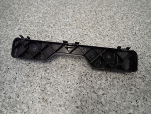 KIA CARENS III 06- ŚLIZG ZDERZAKA TYLNY PRAWY 3/4 MINIATURA
