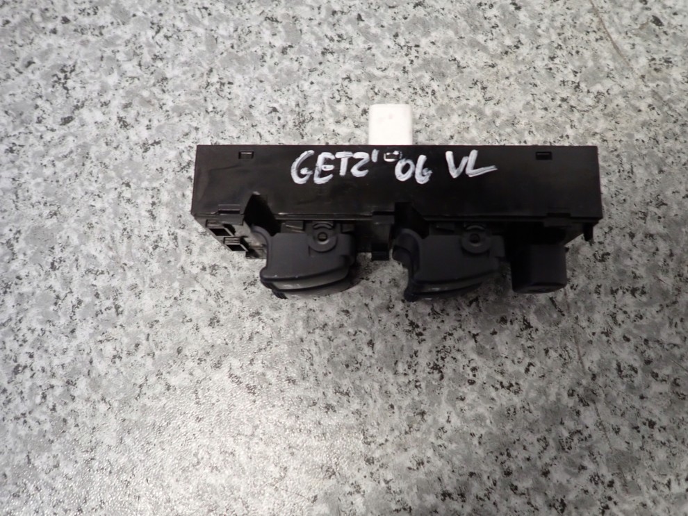 HYUNDAI GETZ 02-10 PANEL SZYB PRZEDNI LEWY 2/4