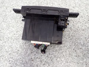 HYUNDAI TUCSON 04- PANEL NAWIEWU KLIMATYZACJI 2/4 MINIATURA