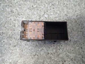 NISSAN MICRA K12 02-10 PANEL SZYB PRZEDNI LEWY 5/5 MINIATURA