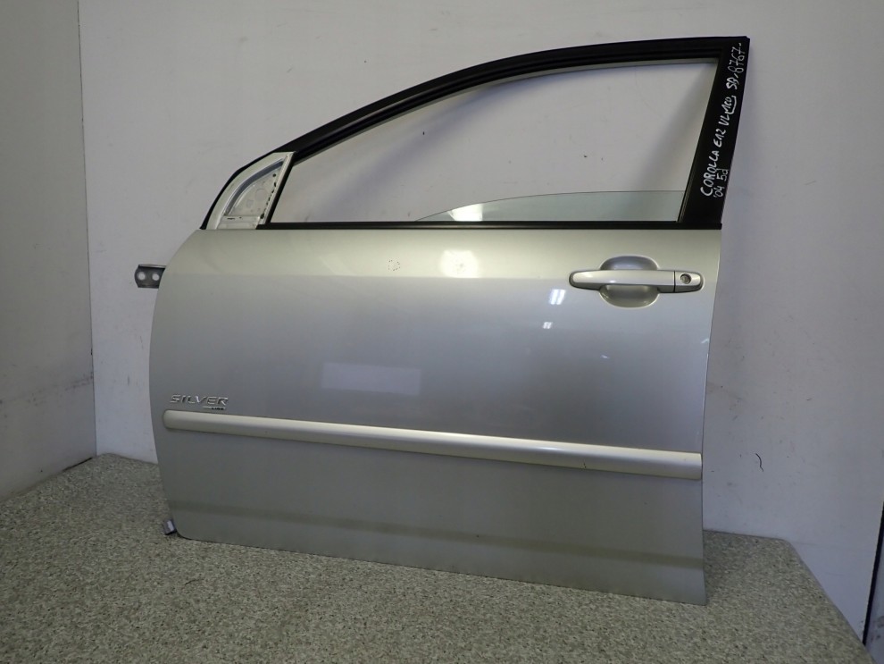TOYOTA COROLLA E12 02-07 DRZWI PRZEDNIE LEWE SB 1C0 2/14