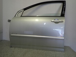TOYOTA COROLLA E12 02-07 DRZWI PRZEDNIE LEWE SB 1C0