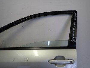 TOYOTA COROLLA E12 02-07 DRZWI PRZEDNIE LEWE SB 1C0 4/14 MINIATURA