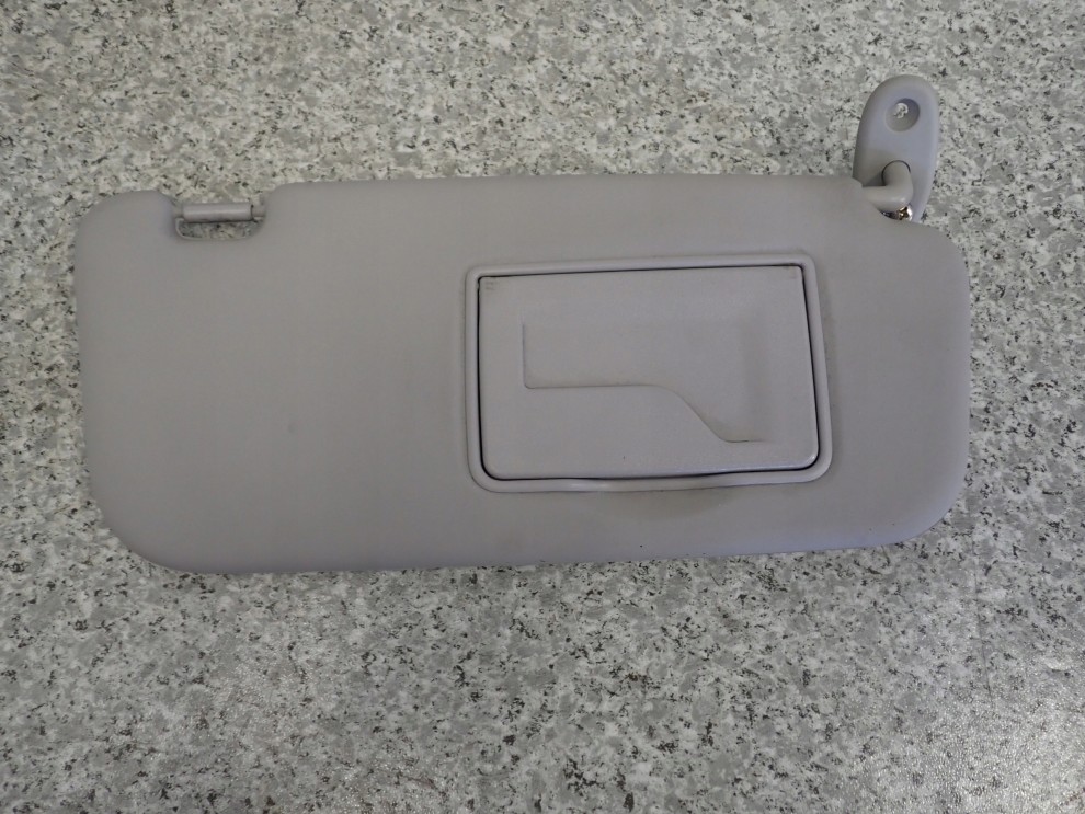 HYUNDAI GETZ 02-10 DASZEK PRZECIWSŁONECZNY PRAWY 2/4